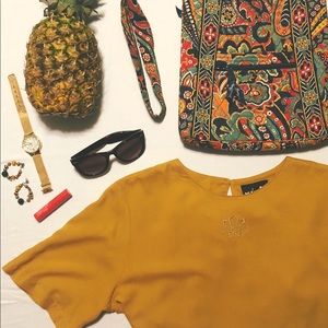 Vintage mustard top